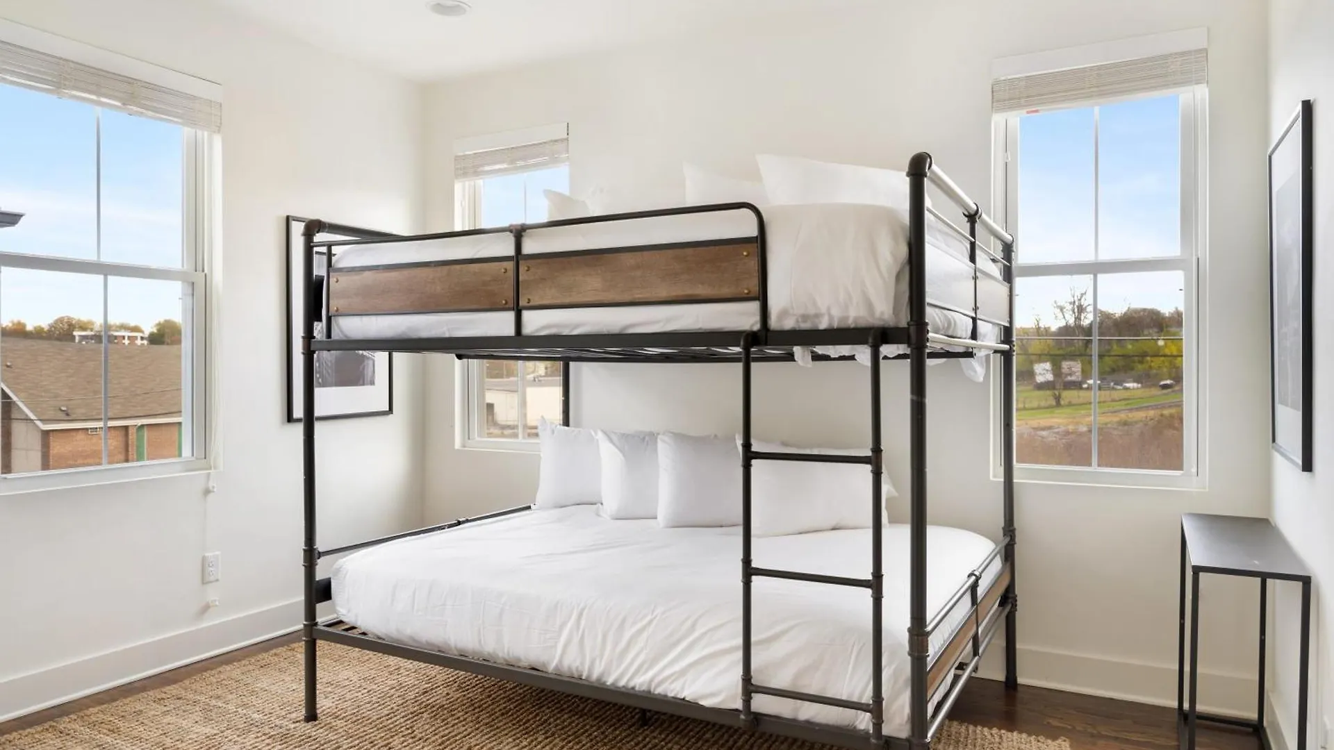 Hart Suite Buyout 1 By Avantstay Two Town House Buyout W Modern Amenities In Nashville USA